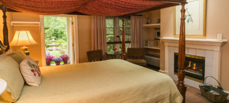 Saugatuck Mi Honeymoon Cottage For Romantic Getaways